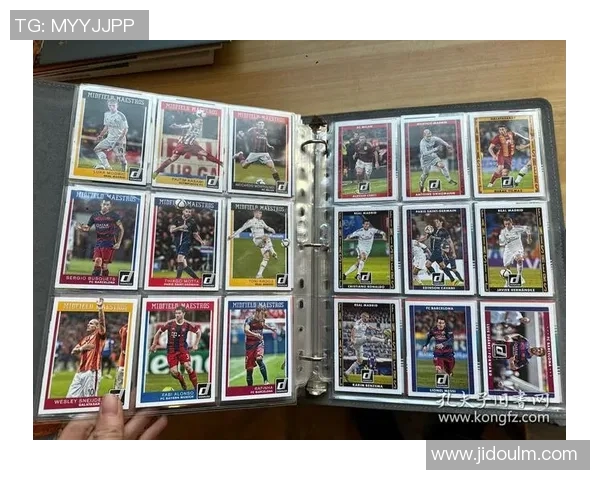 以足球明星签名球星卡为核心探索收藏价值与未来发展趋势 以足球明星签名球星卡为核心探索收藏价值与未来发展趋势