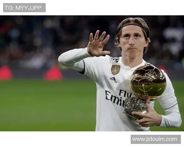 纵观世界足球史评析足坛巨星实力排名与辉煌成就